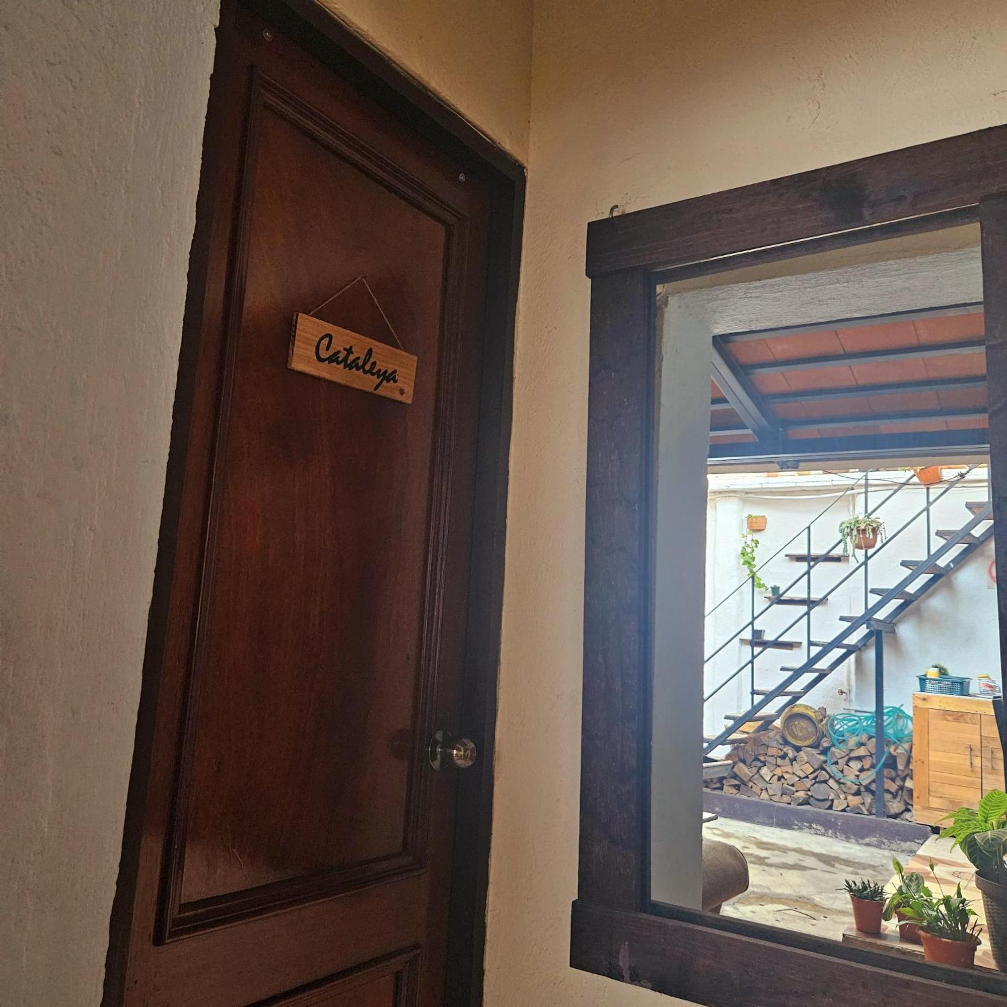 Отель Cermeno'S House Антигуа-Гватемала Экстерьер фото